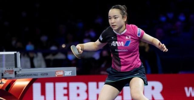 他是一位中 他是一位中