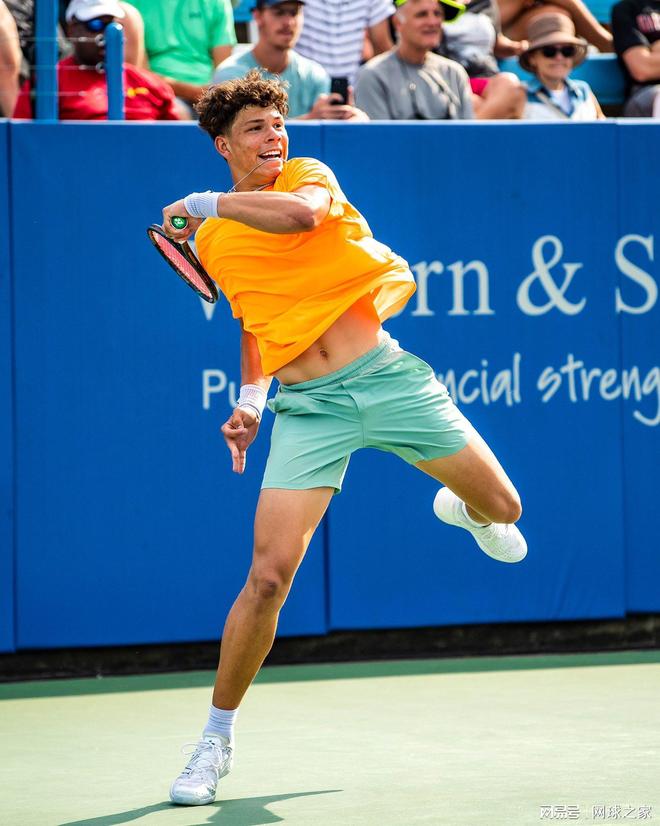 帮助湖人队 帮助湖人队