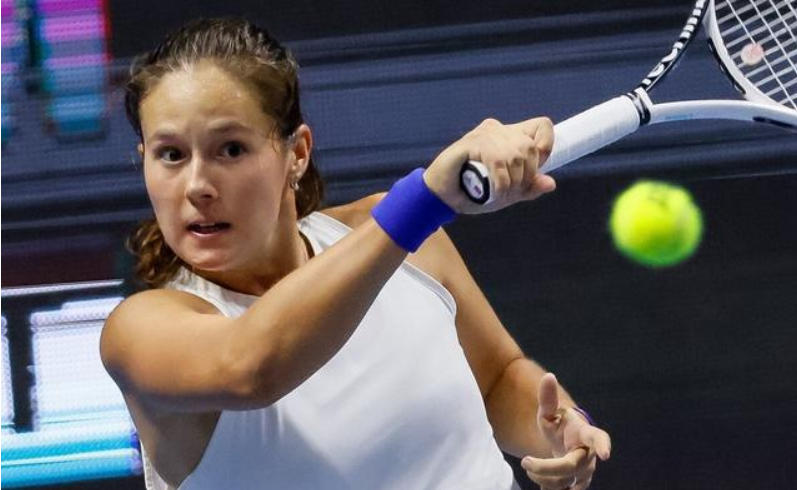 他在攻防两 他在攻防两