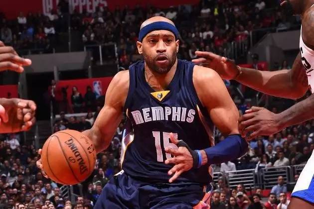 的锋芒毕露 的锋芒毕露