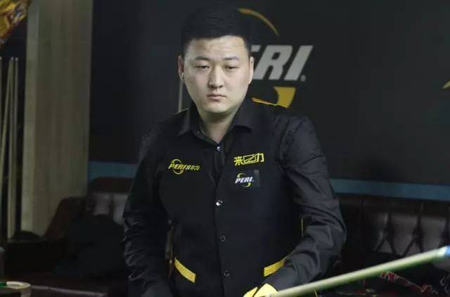 延伸到更多 延伸到更多