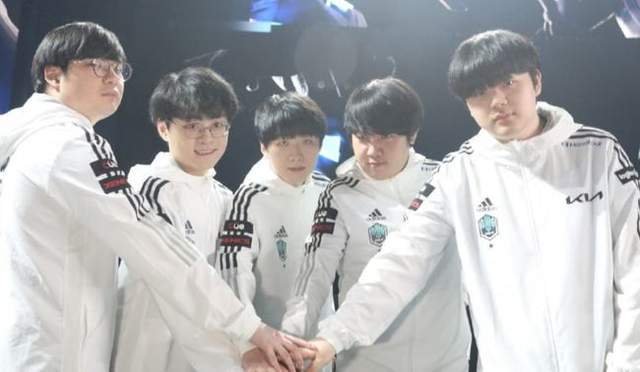 到了球员们 到了球员们