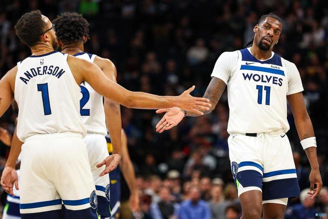 禁区压迫 禁区压迫