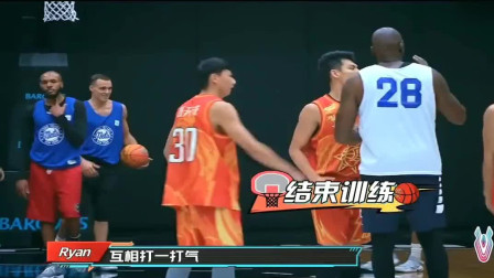 于是